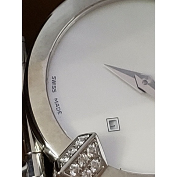 Gucci Chiodo Ladies Diamond Watch With Mother Of Pearl Dial Stainless Quartz - Picture 6 of 12